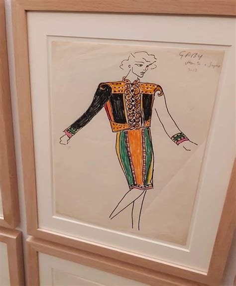 YVES SAINT LAURENT AUX MUSÉES, Yves Saint Laurent au 